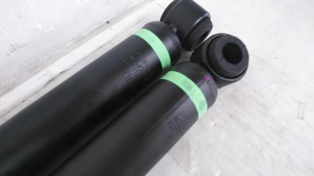 Rear only: Toyota genuine parts
Rear shock absorber