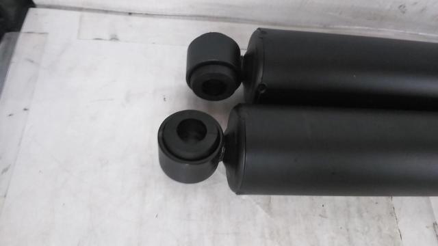 Rear only: Toyota genuine parts
Rear shock absorber