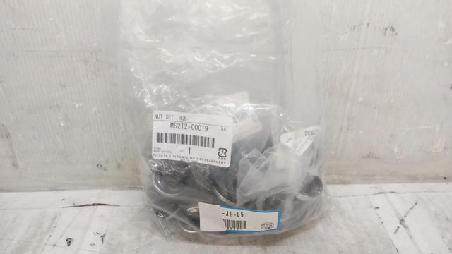 Set of 20 TOYOTA genuine parts
MODELLISTA
Flat-seat tapered nut
black