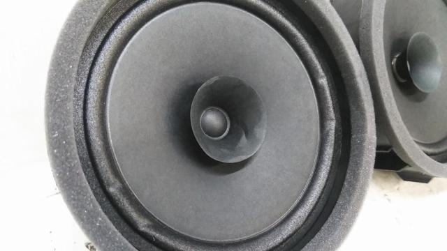 2-piece Mitsubishi genuine part
Door embedded speaker