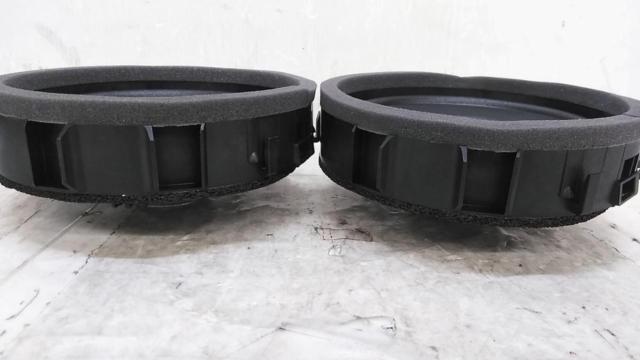 2-piece Mitsubishi genuine part
Door embedded speaker