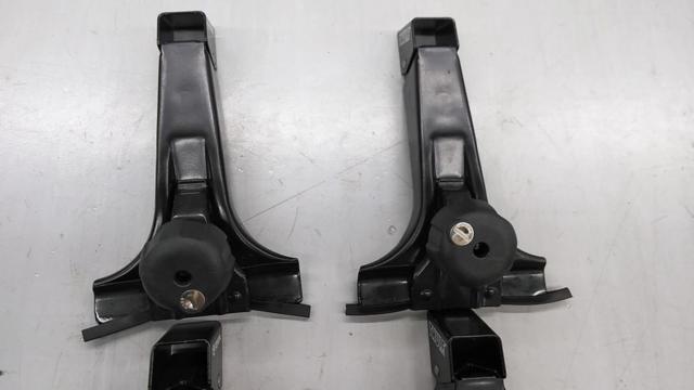 TOYOTA純正 THULE キャリアバー+フットセット