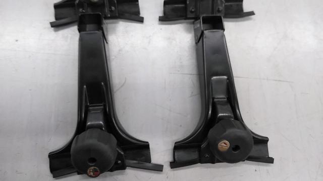 TOYOTA純正 THULE キャリアバー+フットセット
