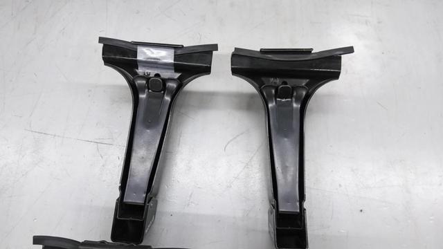 TOYOTA純正 THULE キャリアバー+フットセット