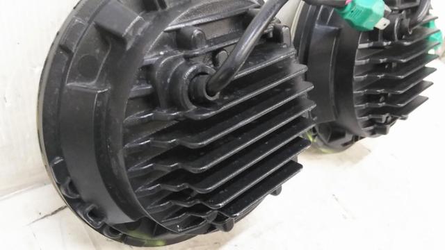 【左右セット】メーカー不明 イカリング付きプロジェクターLEDヘッドライト