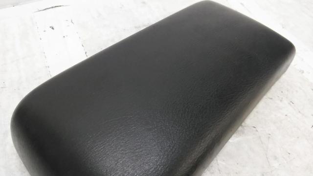 SUBARU純正 センターコンソールボックス用肘置き/アームレスト