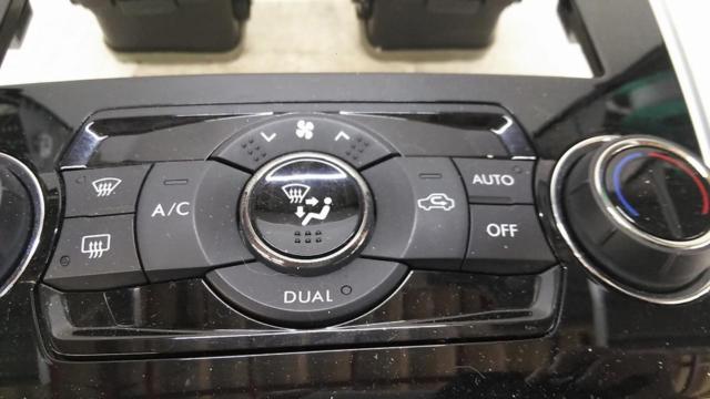 SUBARU純正 オーディオパネル+エアコン操作スイッチ+エアコン吹き出し口パネル
