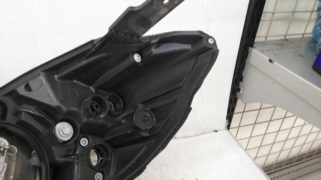 【右側のみ】SUBARU純正 ヘッドライト