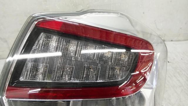 【ワケ有】【右側のみ】SUBARU純正 テールレンズ