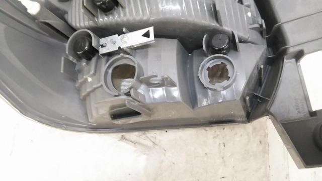 【ワケ有】【右側のみ】SUBARU純正 テールレンズ