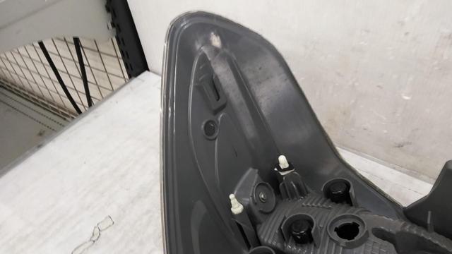 【ワケ有】【右側のみ】SUBARU純正 テールレンズ