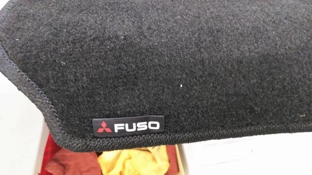【2分割】FUSO純正 フロアマット