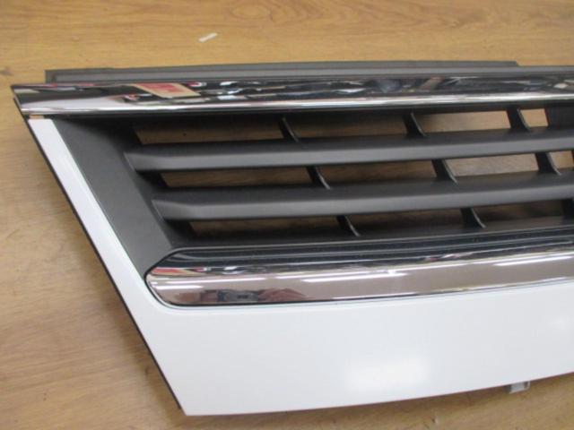 NISSAN セレナ/C25系 前期純正フロントグリル