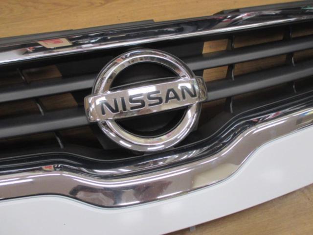 NISSAN セレナ/C25系 前期純正フロントグリル