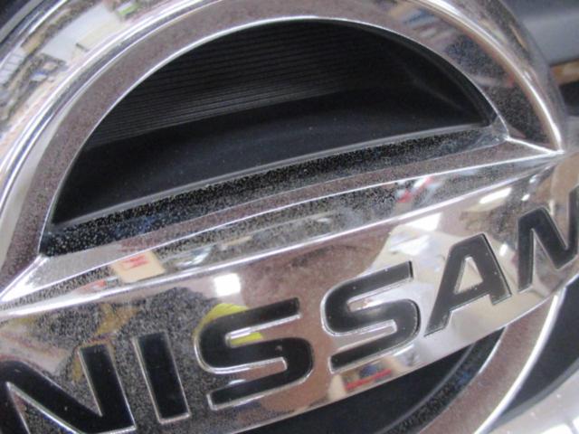 NISSAN セレナ/C25系 前期純正フロントグリル
