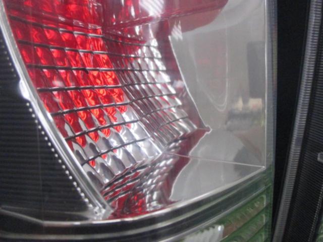 SUZUKI ekスポーツ/H81W 純正テールレンズ