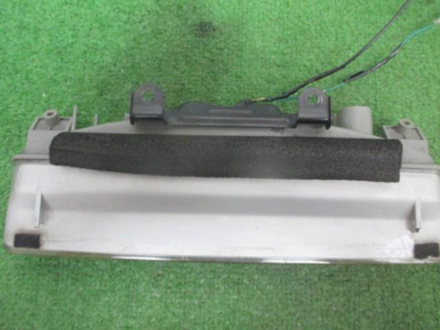 TOYOTA アルファード/10系 ハイマウントレンズ