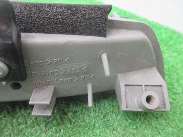 TOYOTA アルファード/10系 ハイマウントレンズ