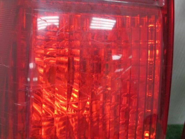 MITSUBISHI トッポBJ/H42A 純正テールレンズ