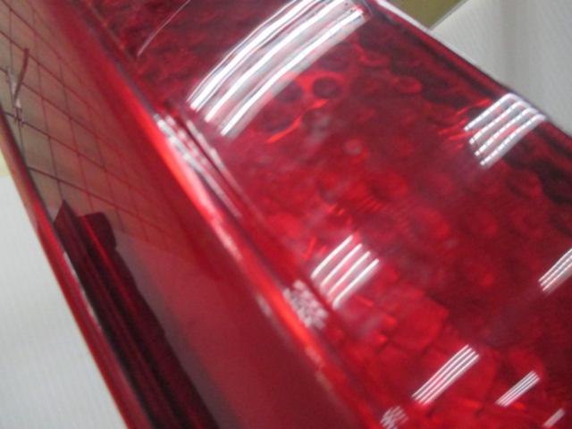 NISSAN セレナ/C25 純正テールレンズ