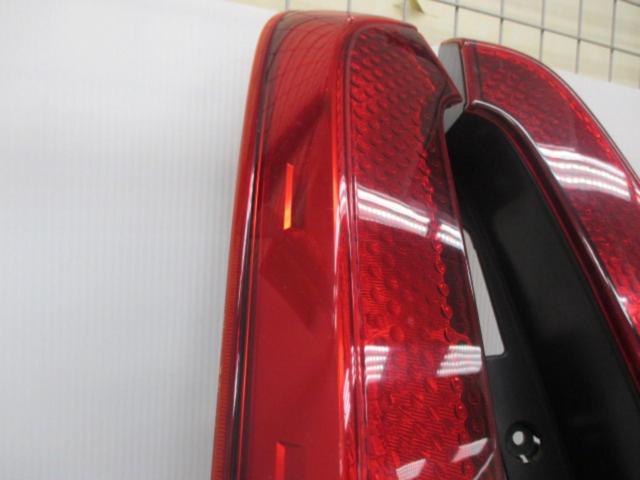 NISSAN セレナ/C25 純正テールレンズ