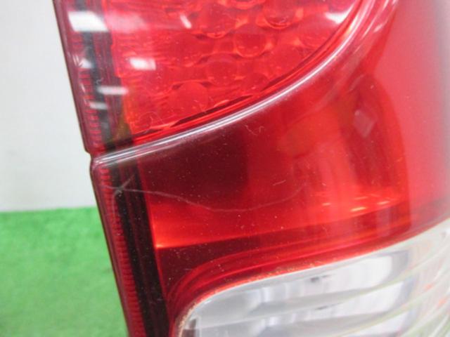 NISSAN セレナ/C25 純正テールレンズ