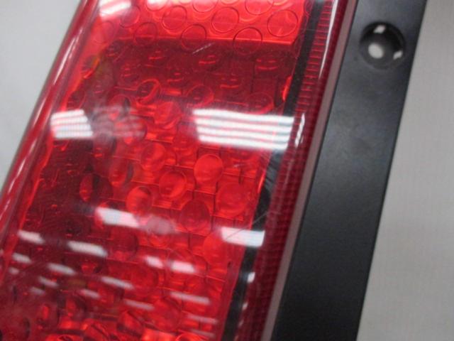 NISSAN セレナ/C25 純正テールレンズ