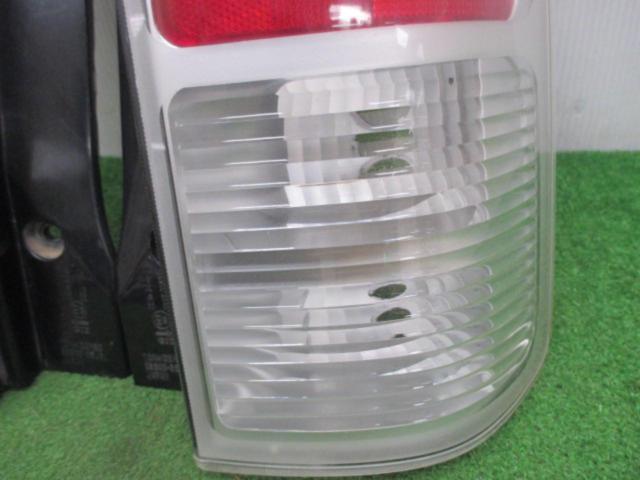 SUZUKI ワゴンR/MH21S純正テールレンズ