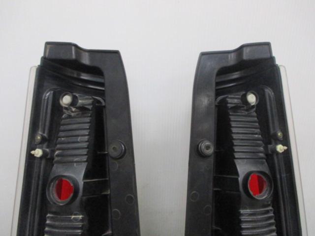 SUZUKI ワゴンR/MH21S純正テールレンズ