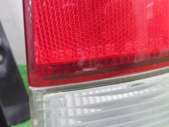 SUBARU プレオ/RA1 純正テールレンズ