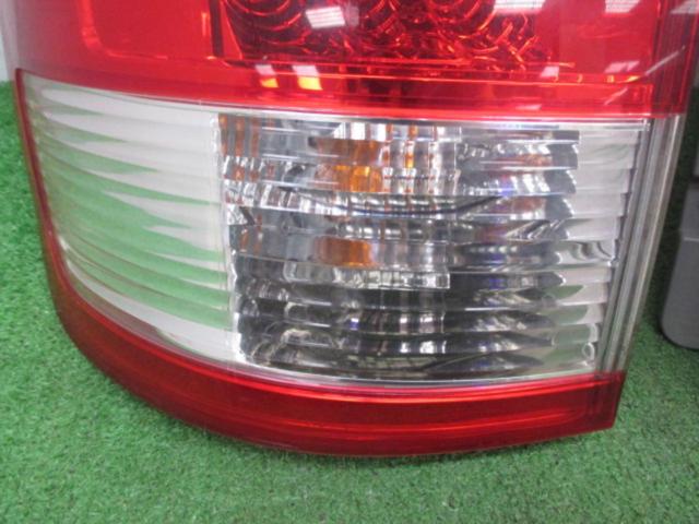 TOYOTA ヴォクシー/60系純正テールレンズ