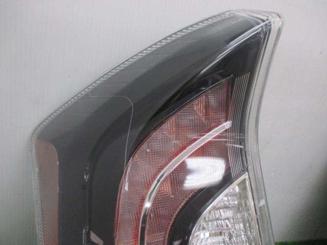 北米TOYOTA純正?? プリウスG’s/ZVW30 テールレンズ
