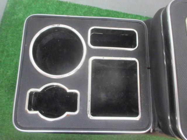 Unknown Manufacturer
Center console