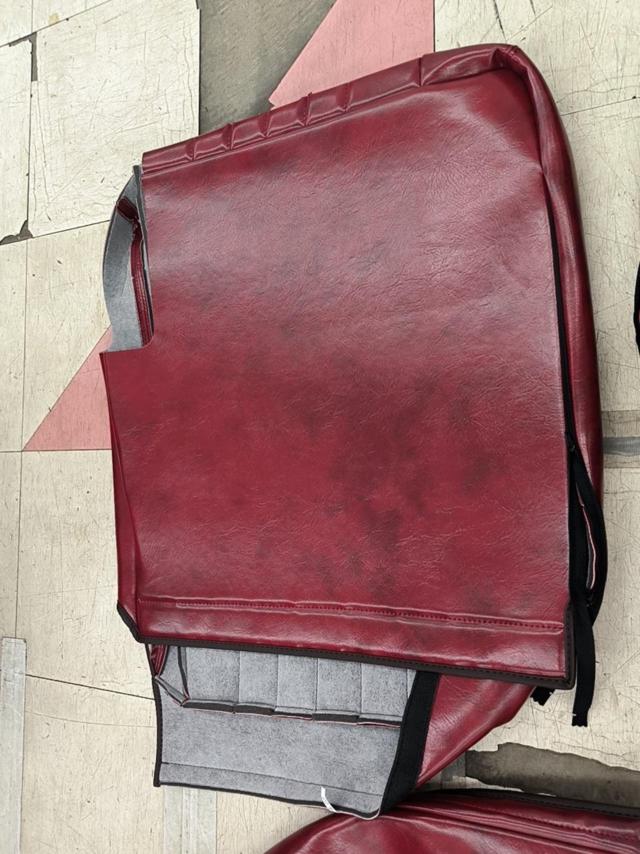 Jimny Nomad
Rear seat cover
Without headrest