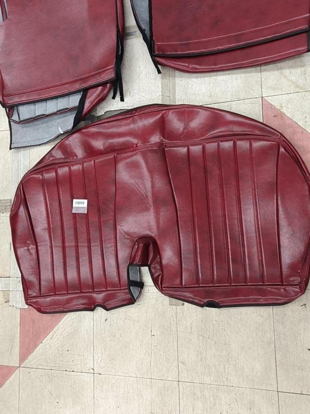 Jimny Nomad
Rear seat cover
Without headrest