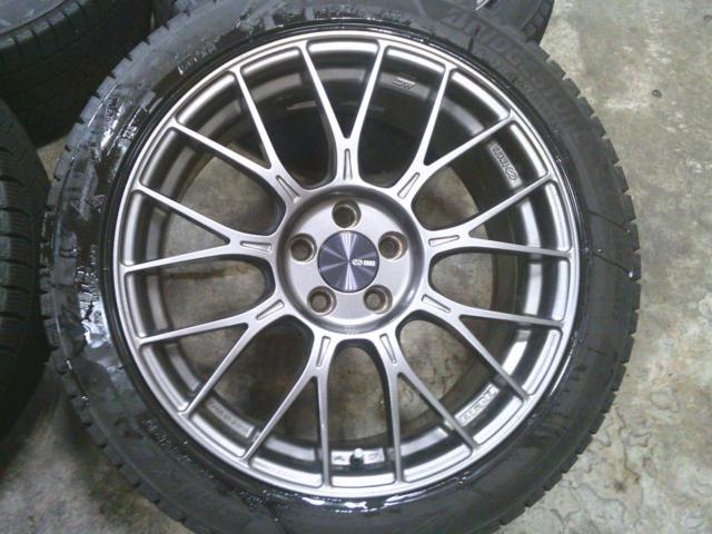 BRIDGESTONE BLIZZAK VRX3 + ENKEI PerformanceLine PFM1