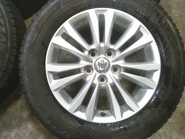 BRIDGESTONE BLIZZAK VRX3 + トヨタ 210系クラウン純正ホイール