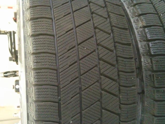 BRIDGESTONE BLIZZAK VRX3 + トヨタ 210系クラウン純正ホイール