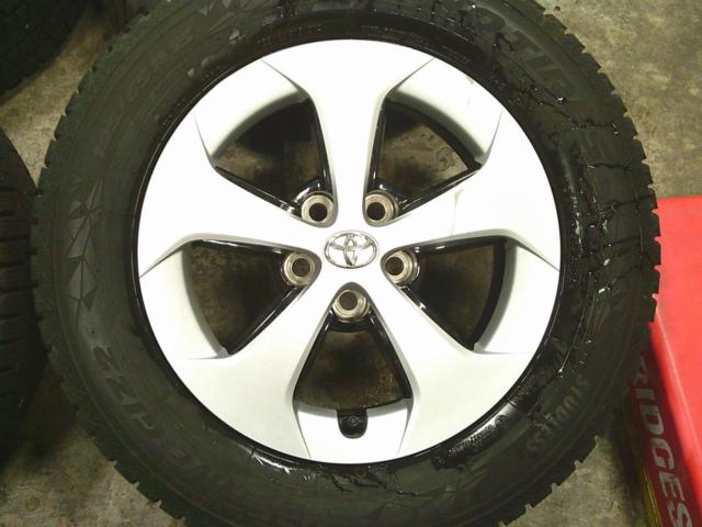 TOYO OBSERVE GIZ2 + トヨタ 30系プリウス純正ホイール