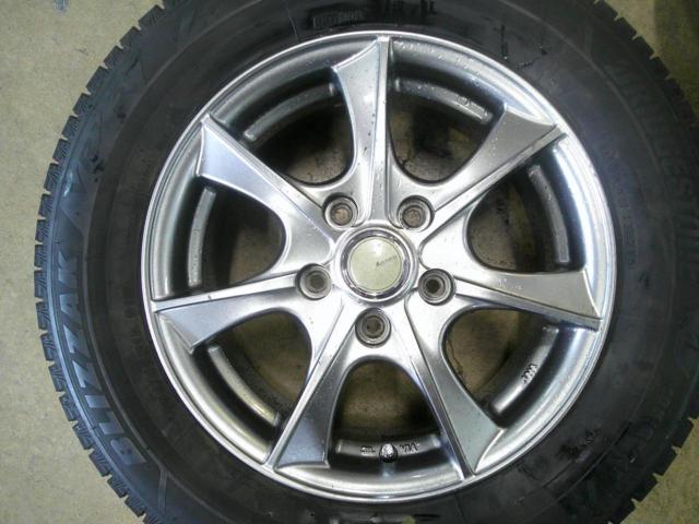 BRIDGESTONE
BLIZZAK
VRX2
+
AUTOBACS
SEVEN
LEBEN
BX