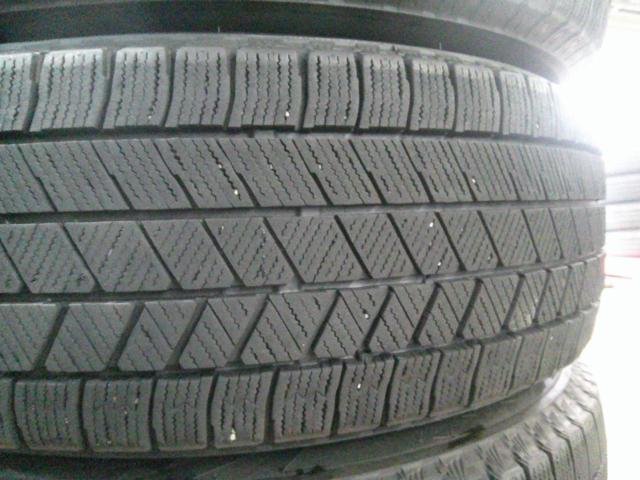 BRIDGESTONE
BLIZZAK
VRX2
+
AUTOBACS
SEVEN
LEBEN
BX