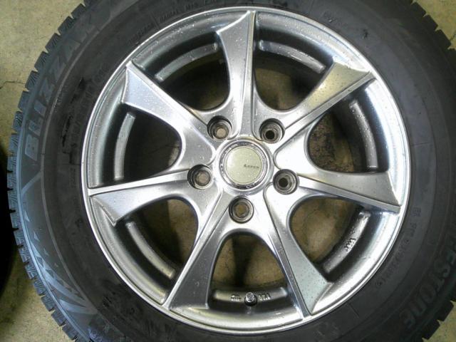 BRIDGESTONE
BLIZZAK
VRX2
+
AUTOBACS
SEVEN
LEBEN
BX