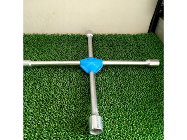 Cross wrench (manufacturer unknown)