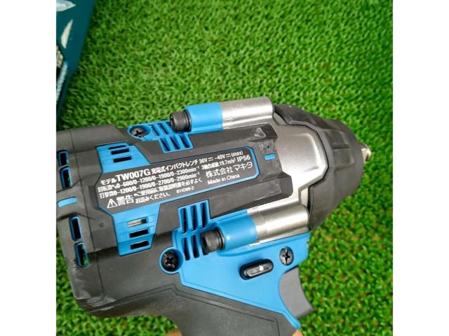 Makita Corporation
Rechargeable impact wrench
TW007GRDX