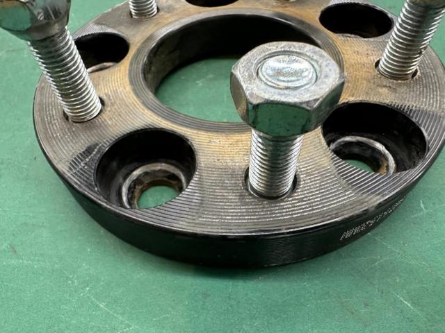 Unknown Manufacturer
Wide tread spacer