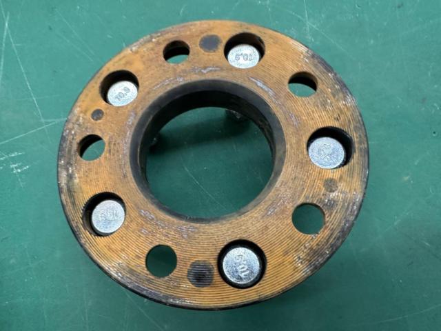 Unknown Manufacturer
Wide tread spacer