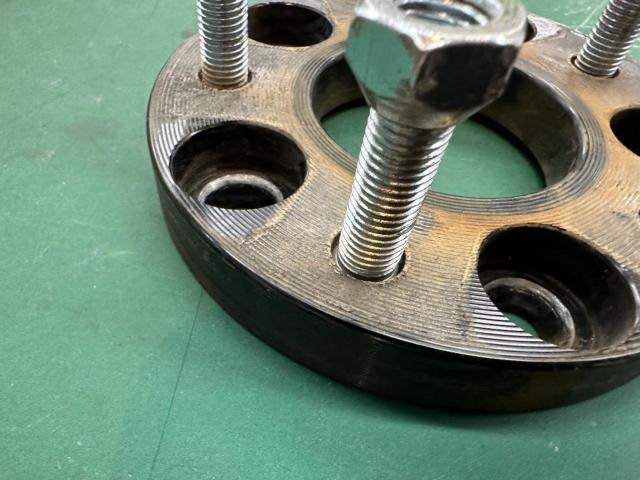 Unknown Manufacturer
Wide tread spacer