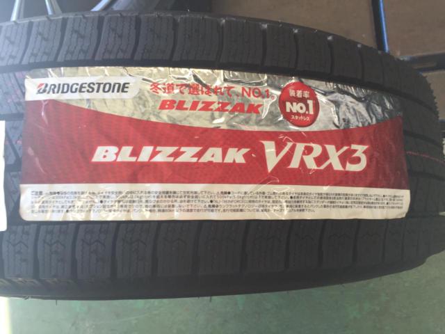 Unknown Manufacturer
Spoke wheels
+
BRIDGESTONE (Bridgestone)
BLIZZAK
VRX3