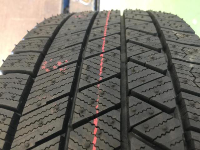 Unknown Manufacturer
Spoke wheels
+
BRIDGESTONE (Bridgestone)
BLIZZAK
VRX3