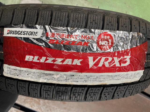 HOT
STUFF (Hot Stuff)
Exceeder
+
BRIDGESTONE (Bridgestone)
BLIZZAK
VRX3